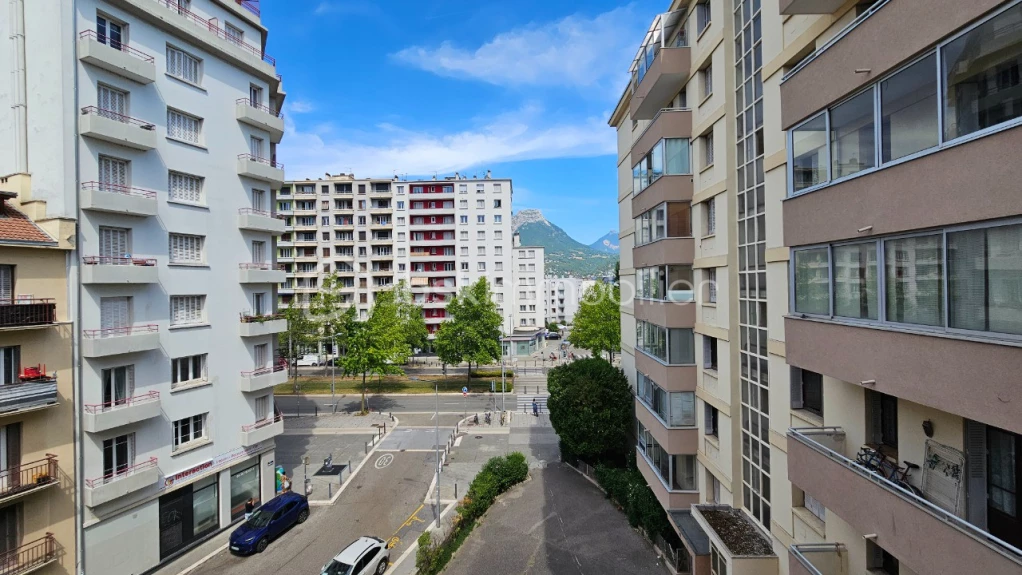 Vente Appartement 40m² 2 Pièces à Grenoble (38000) - Bsk Immobilier